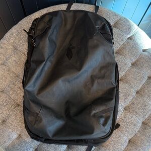 Cotopaxi Allpa 42L backpack - Black